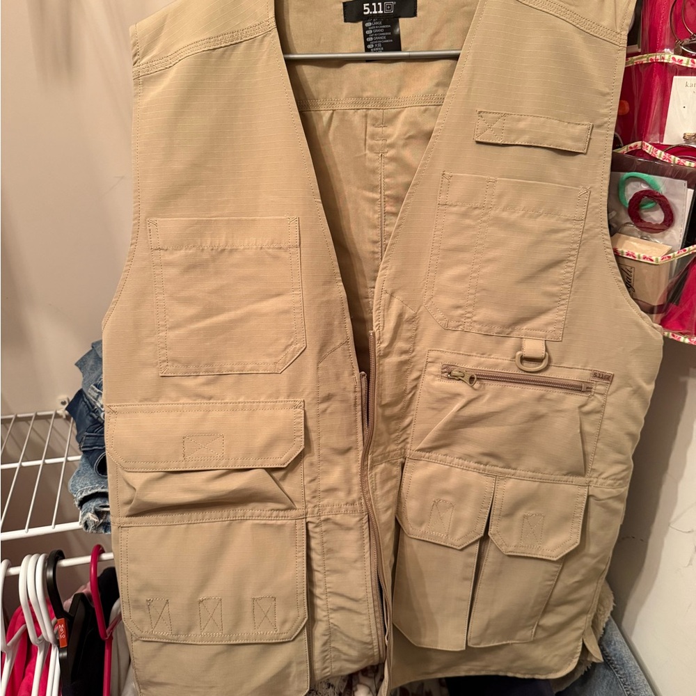 NWT 5.11 Tactical Men's Khaki Utility Vest